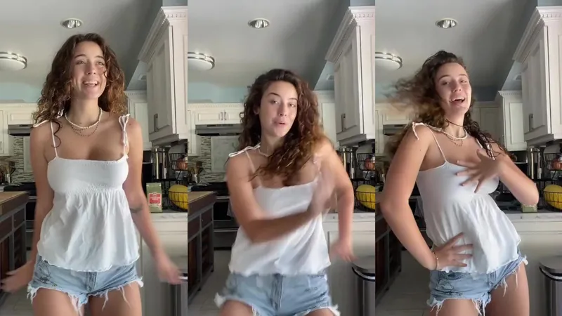 hotblockchain OnlyFans Video Leak Teasing Her Thick Assets in Epic Solo