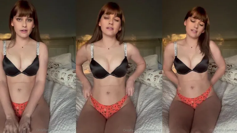 Haesicks teases on her fansly video