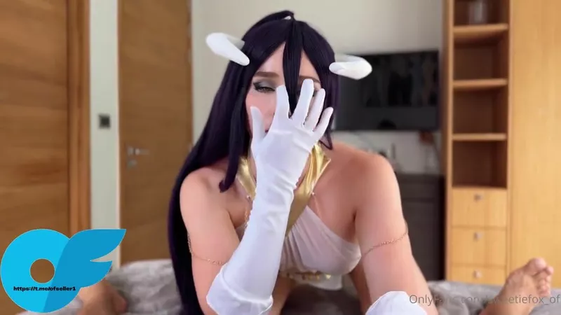 Zorrita dulce provoca en un video sexual filtrado con cuernos de diablo