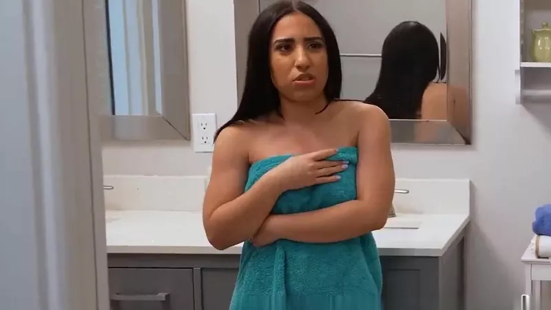 Nikki Mars Leaked Sex Tape Teases Cowgirl Action In The Bathroom Video