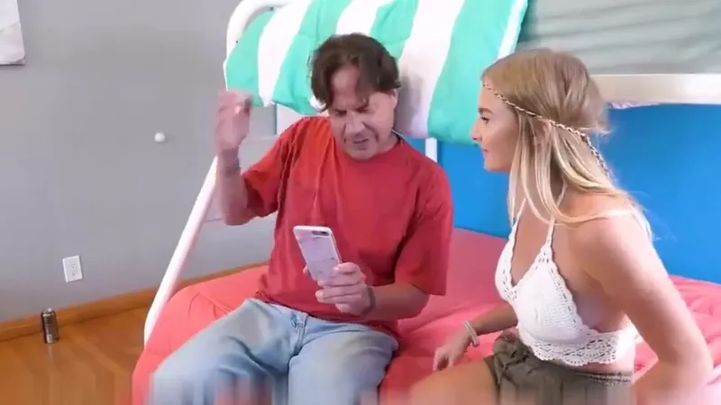 Littlekittybrazil StepSis Loves StepDads BBC In Leaked Creampie Porn Video