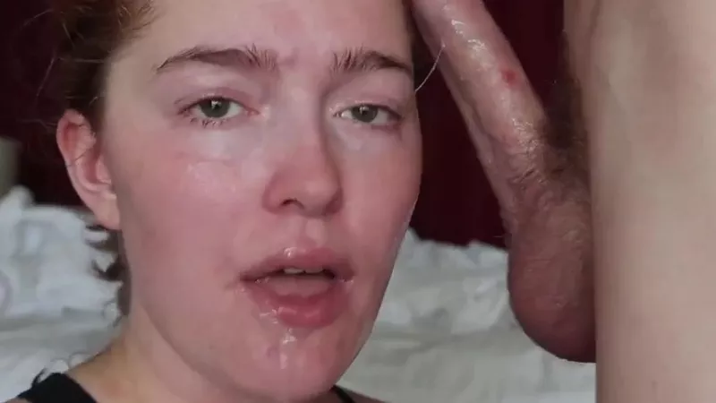 Jia Lissa Sextape deutet Deepthroat und unordentliches Facial in geleaktem Pornovideo an