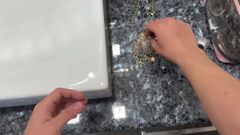 Mewslut takes a hard pounding from her coworker in this steamy office fuck video