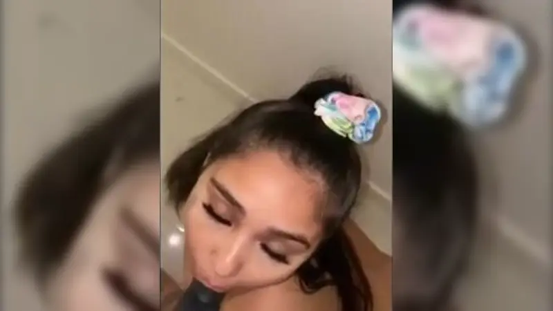 Mulan Vuitton Moans As Friend Fingers Her Wet Pussy