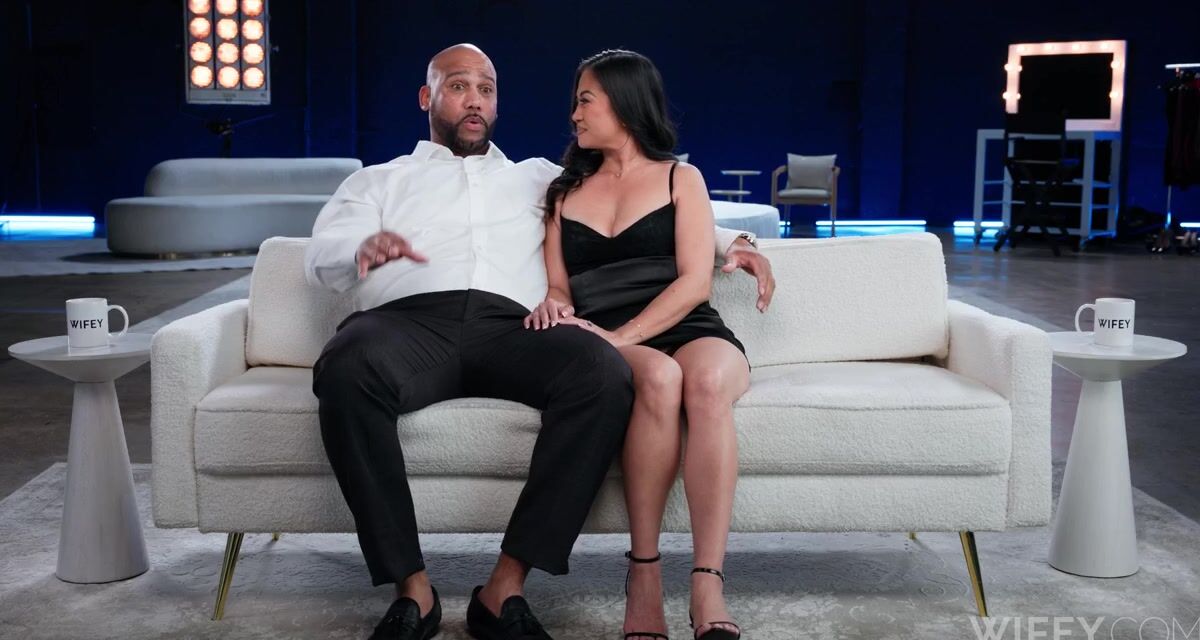 Kitana Collins Cheats With BBC While Husband Watches