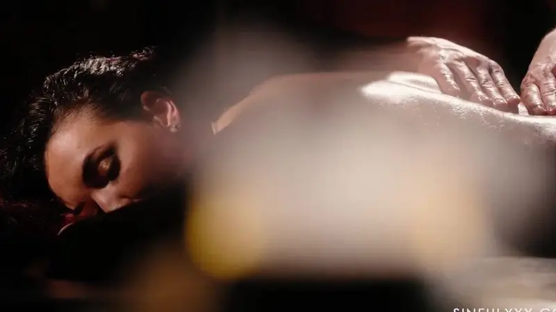 Bonney Enjoys Aromatic Massage In MagnifiScent 3