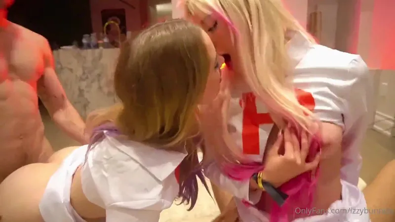 Bronwin Aurora Foursome With Waifumiia Tape Leaked