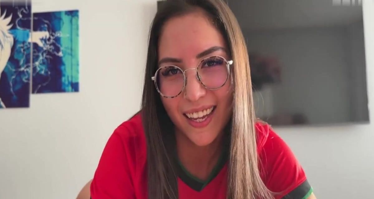 Brazilian Beauty Deepthroats And Rides Massive Cock