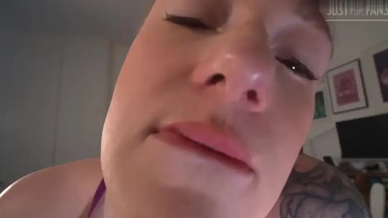 Fiona Dagger Teases And Dominates Her Younger Stepsister