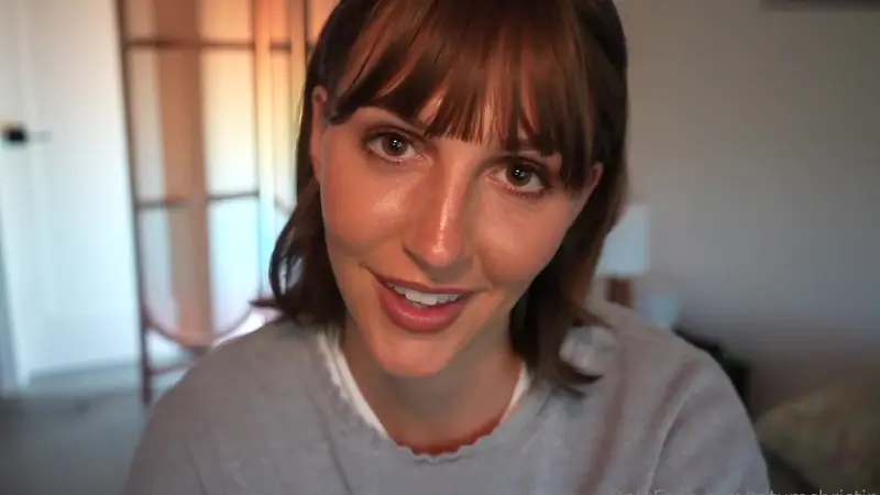 Tatum Christine Plays The Seductive Neighbor
