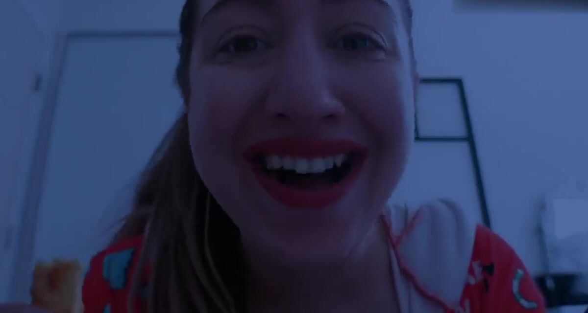 LaLunaLewd Seduces In Late-Night Mommy Roleplay