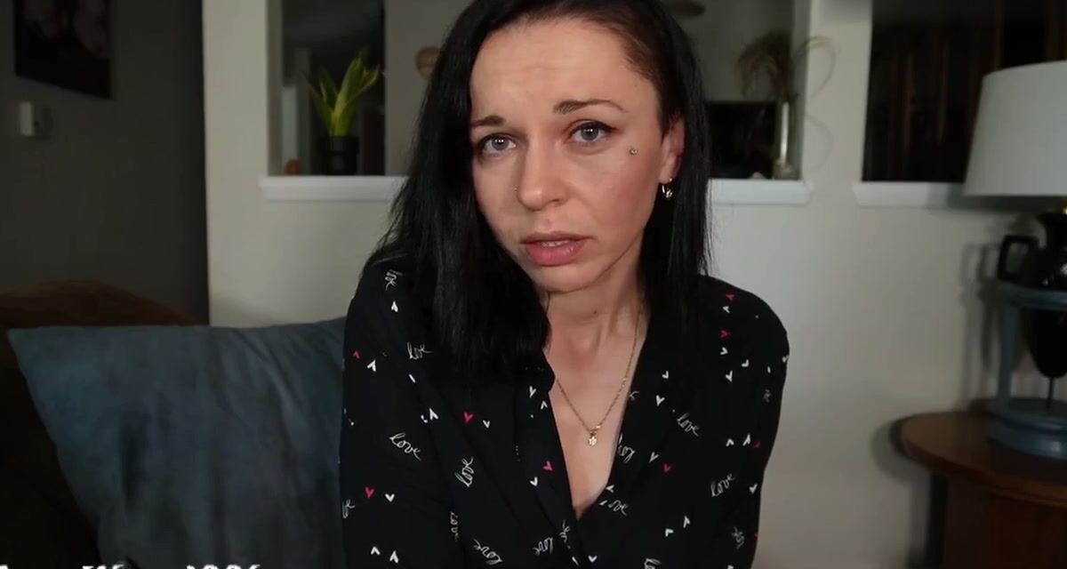 AimeeWavesXXX Seduces Her Stepson In A Forbidden Roleplay