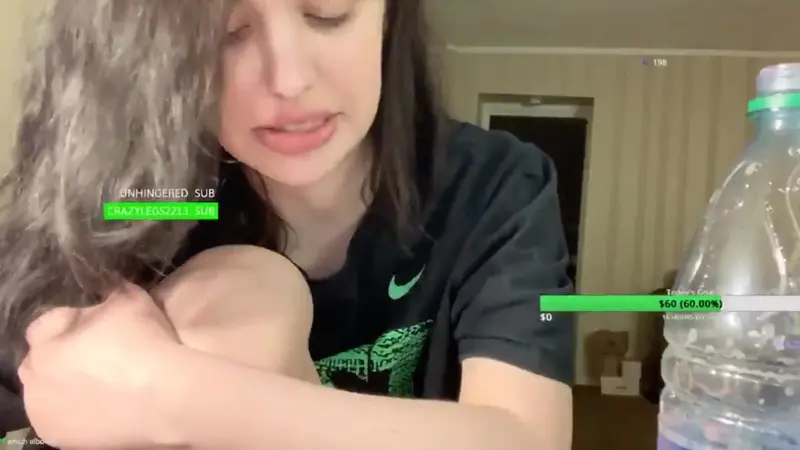 Twitch Streamer’s Wardrobe Malfunction Exposes Tits
