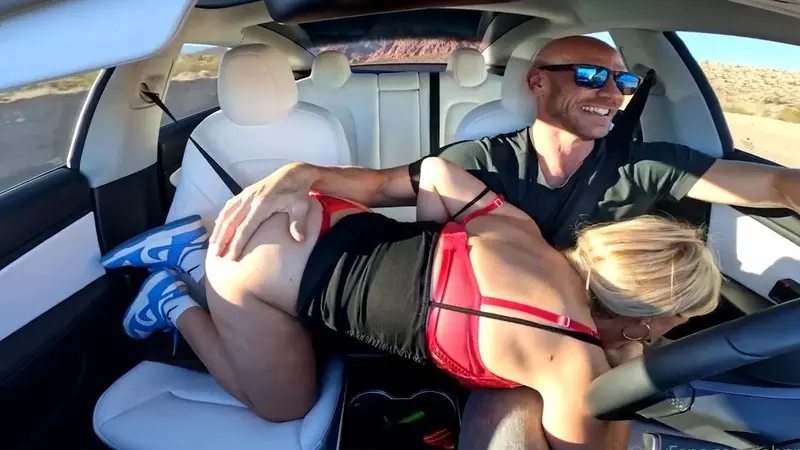Elle Brooke And Johnny Sins Fuck In A Self-Driving Tesla