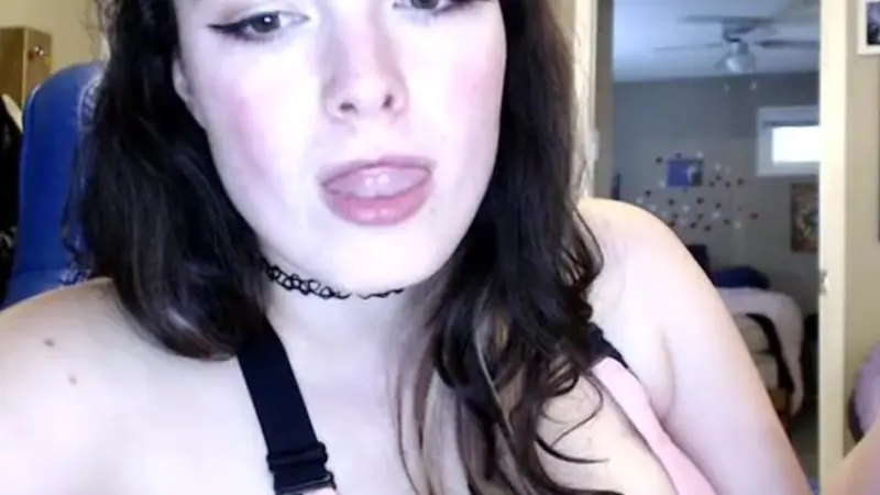 Tigger Rosey Teases With Topless Hula Hoop Livestream