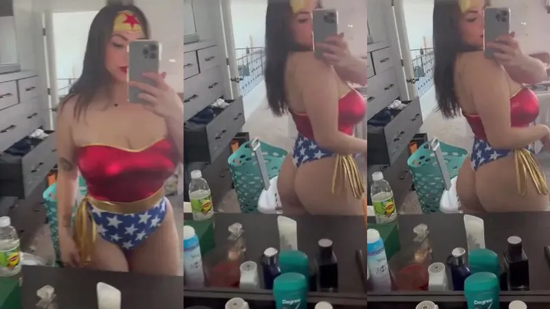 Solyluna24 Teases With Her Lasso Before Using Superhero Powers