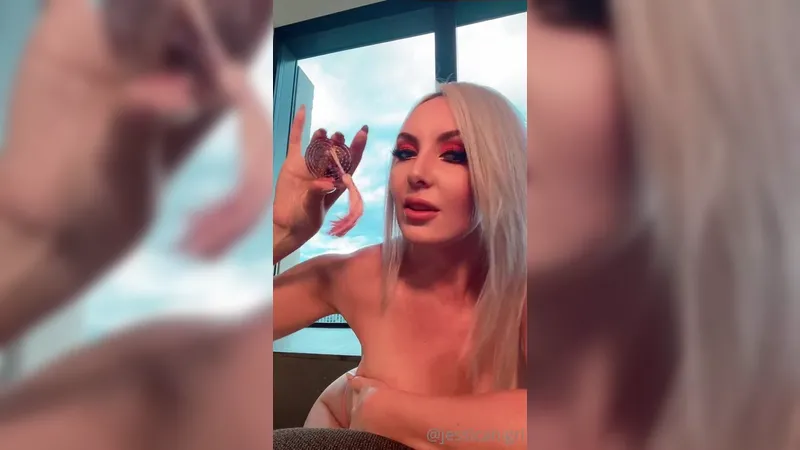 Top Jessica Nigri Topless Boobs Bounce Tape Leaked