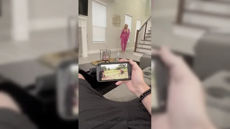 サマーブルックスのOnlyFansのぽっちゃり熟女が精液で満たされたOnlyFanのXXXセックスビデオ