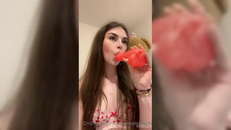 Lauren Alexis Gold Dildo Blowjob Onlyfans Video