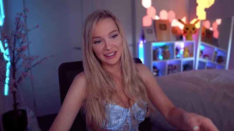 Bebahan Reviewing Nortydungeon Sucking Cocks And Naked Girls Video