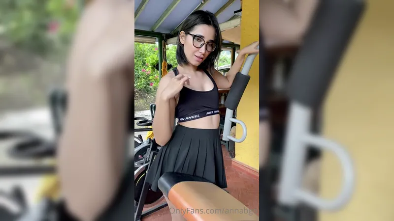 Anna Beggion Lusty Nerd Dildo Fuck While Work Out Onlyfans Video