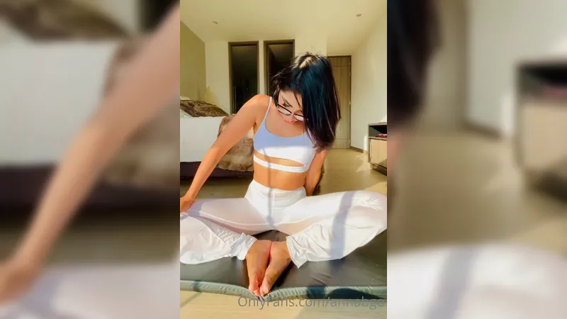 Anna Beggion Yoga Babe Passionately Fucking with Her Trainer Onlyfans Video