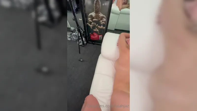 Utahjaz Moaning Chick Getting Pounded On Couch Onlyfans Video